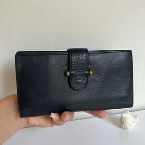 Fossil 🗝️ Genuine Leather Wallet
